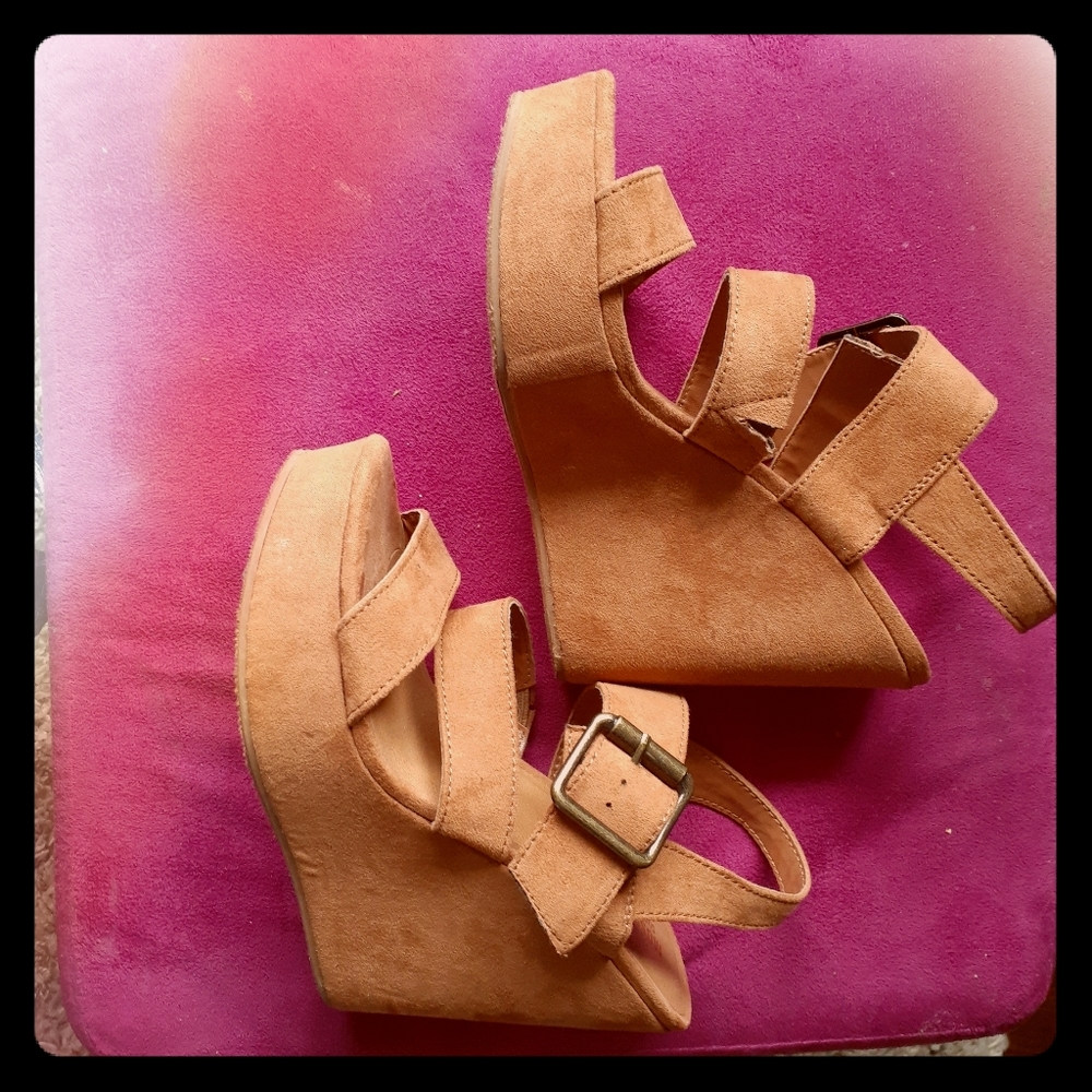 Wedge sandals